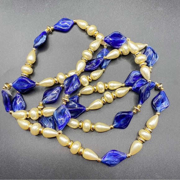 Long Necklace Blue & Faux Pearl Acrylic Beads Over-The-Head Style - Picture 2 of 7